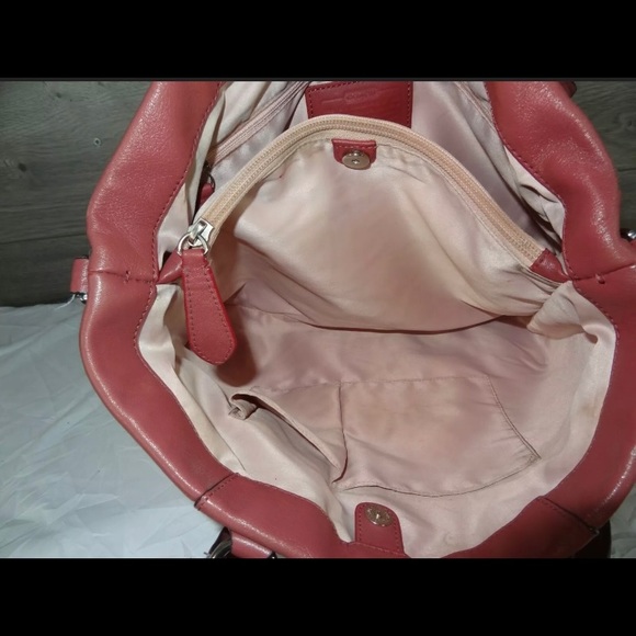 Coach - Picture 6 of 7